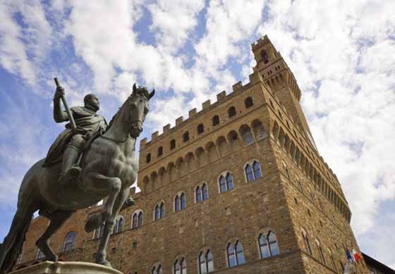 Cosme Ierdevant le Palazzo Vecchio