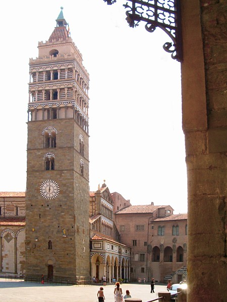 Pistoia (Campanile et Piazza del Duomo)