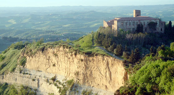 Les Balze, le monastère de la Badia abandonné en 1861